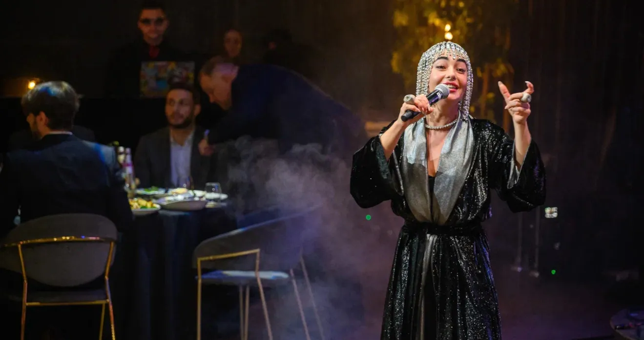 Наталья Веда - ведущая новогоднего корпоратива для строительной компании