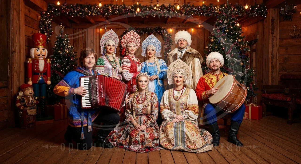 Корпоратив по-русски: общее фото гостей праздника