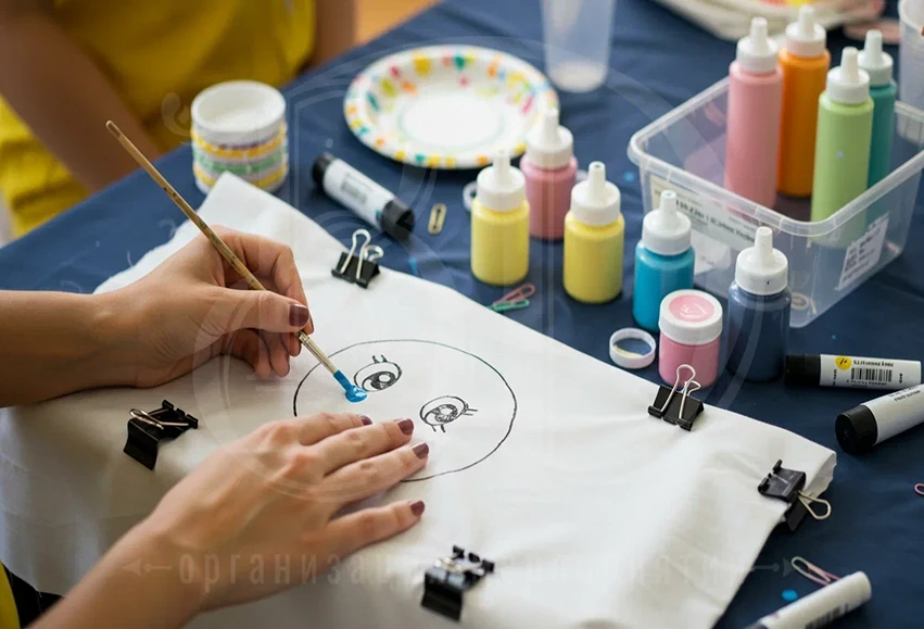 Мастер-класс по росписи одежды от event-агентства Вдсервис Событий