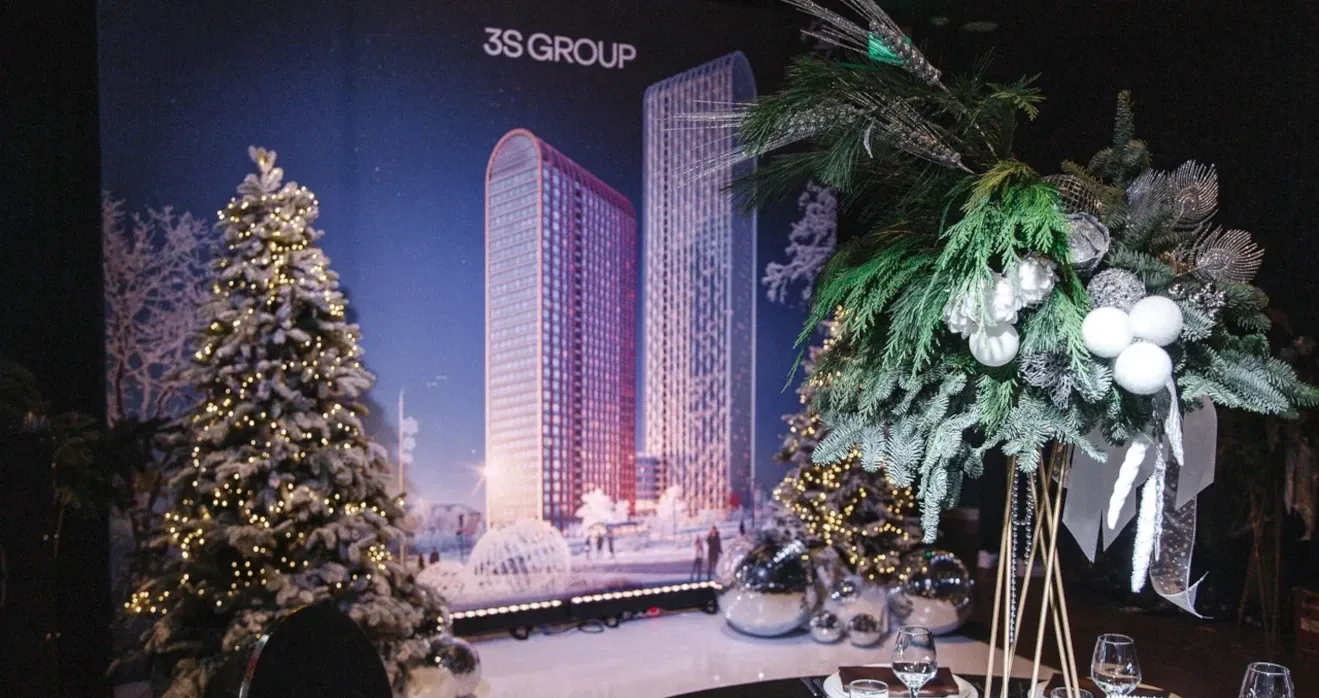 Оформление пространства в ресторане Madison для новогоднего корпоратива компании 3S Group