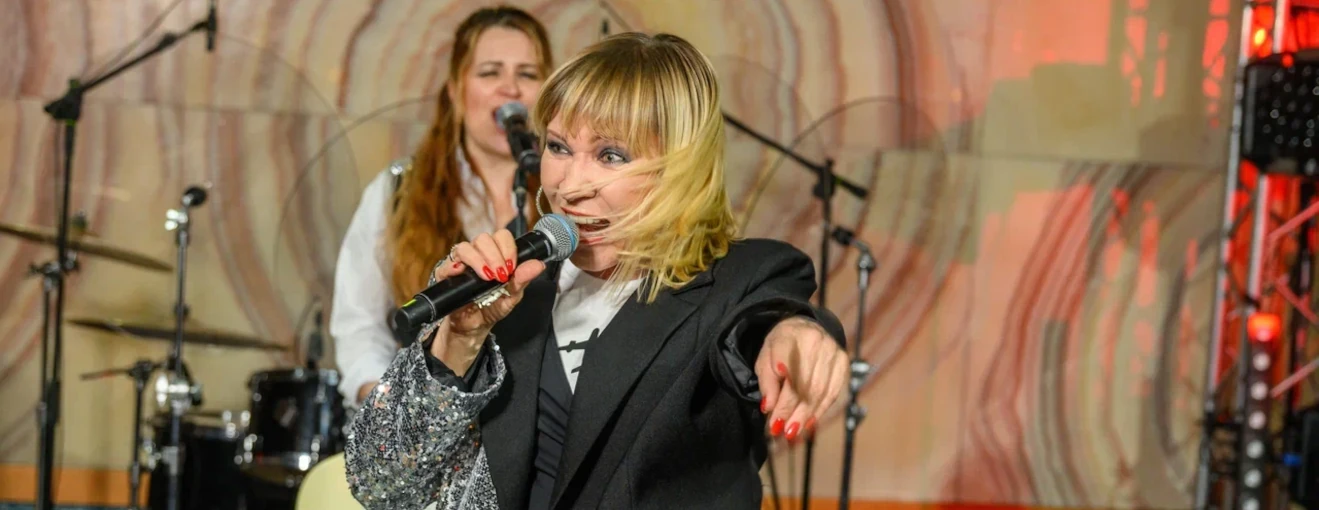 День строителя: энергичное исполнение песен для активности на танцполе