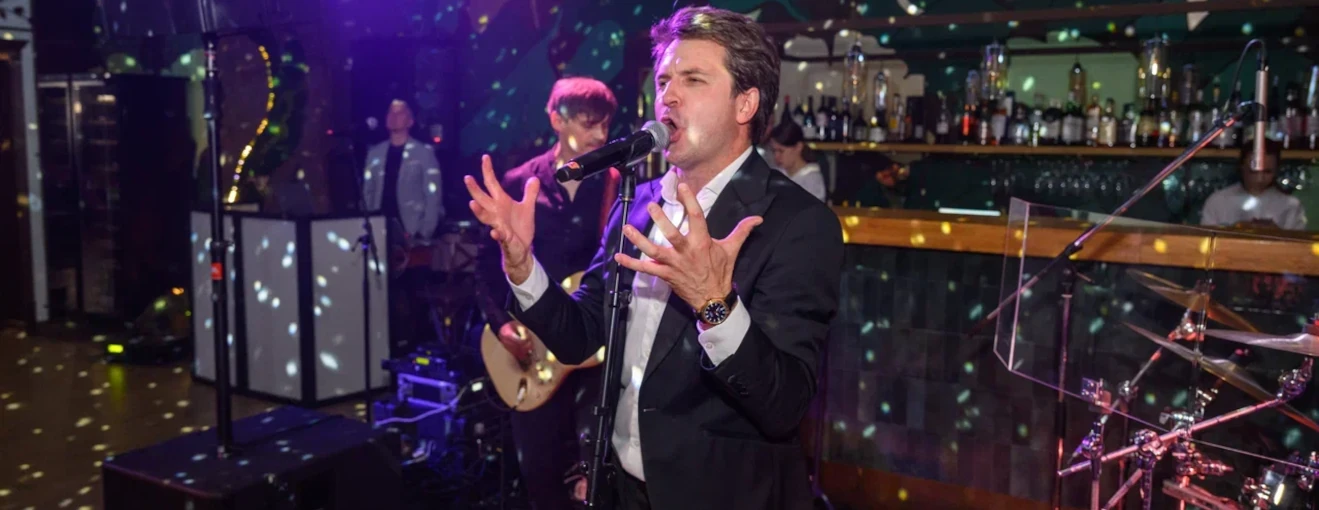 Летний корпоратив для компании КомТрансЮг: живой вокал