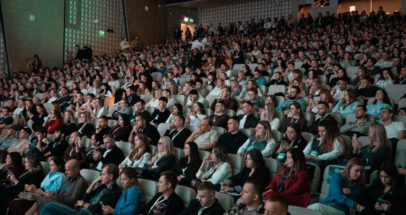 Аудитория для конференций в рамках MPSTATS.EXPO Притяжение mpstats x сбер