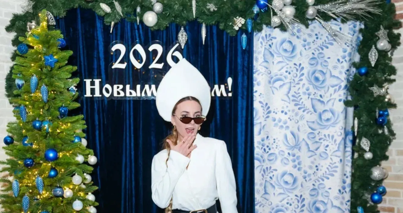 Фотозона в русском стиле на новогоднем корпоративе для компании R-Keeper