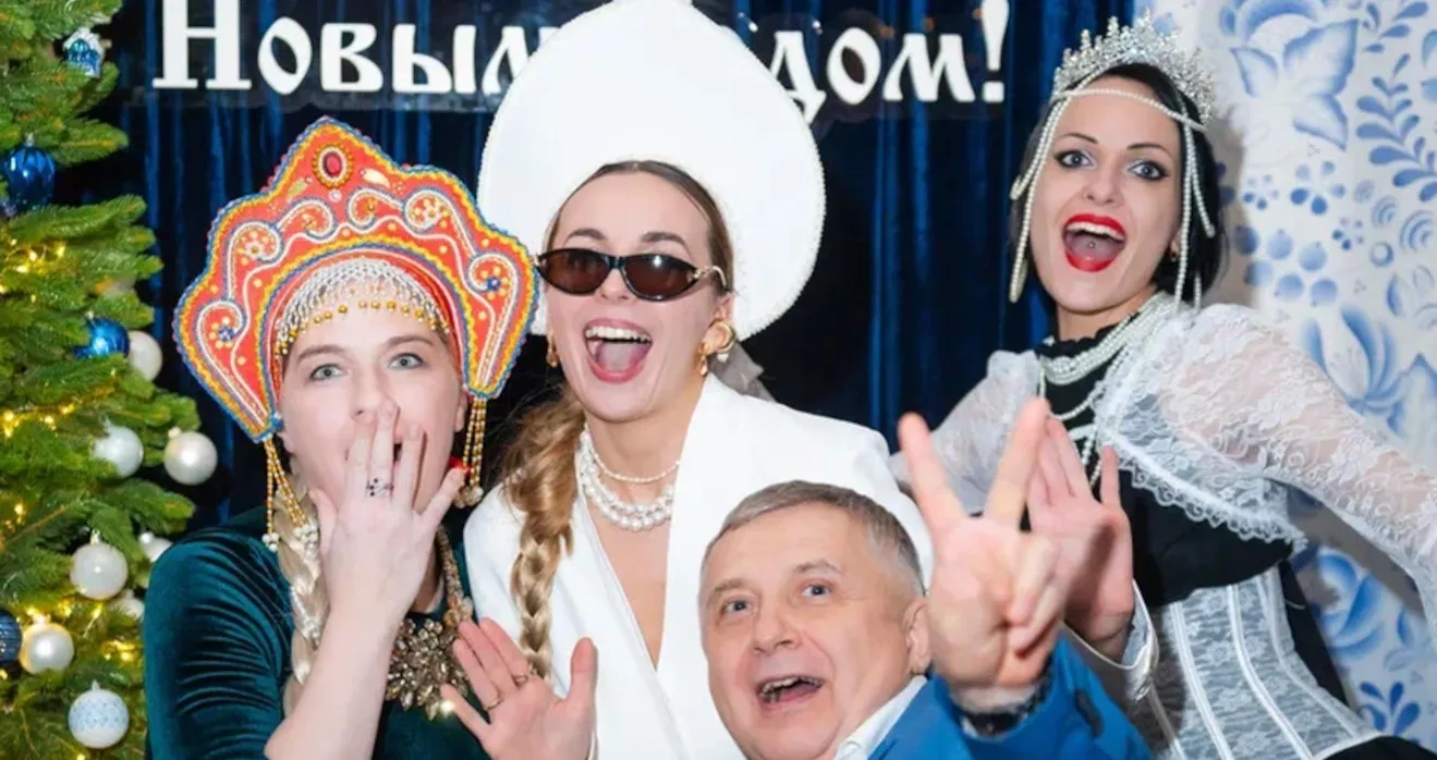 Общие фотографии гостей новогоднего корпоратива компании R-Keeper