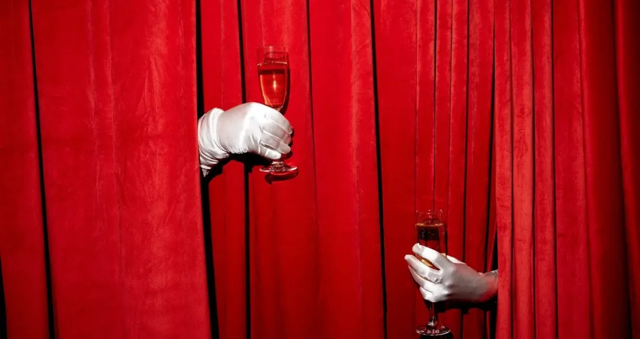 Интерактивная шампанская станция на вечеринке Отельные истории (ежегодный форум отельеров HBD в СПб)