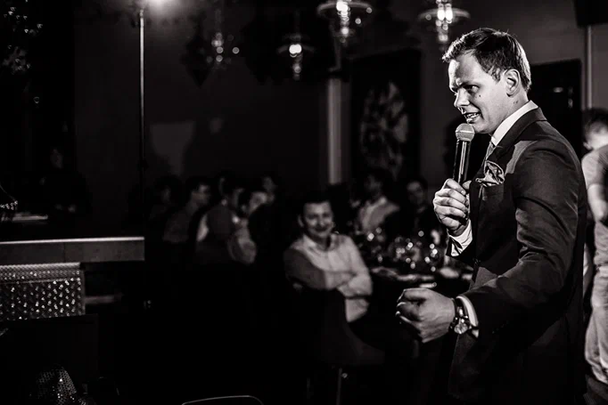 Выбор ведущего на мероприятие: Владимир Ефимец