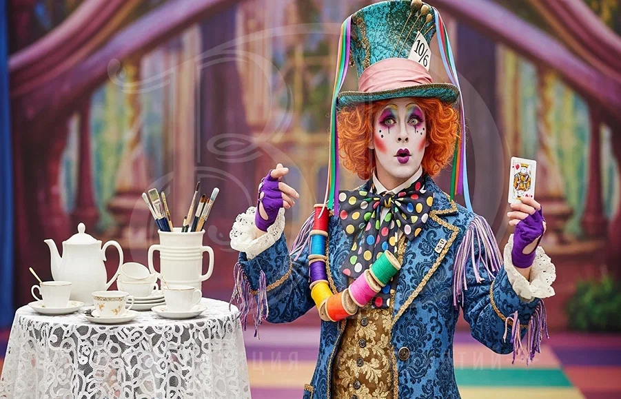 Шоу фокусов и иллюзий: распиливание, исчезновение, гипноз и др.